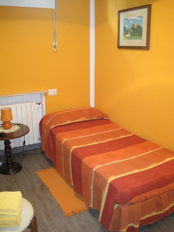 Polinago Bed And Breakfast Lo Scrigno חדר תמונה